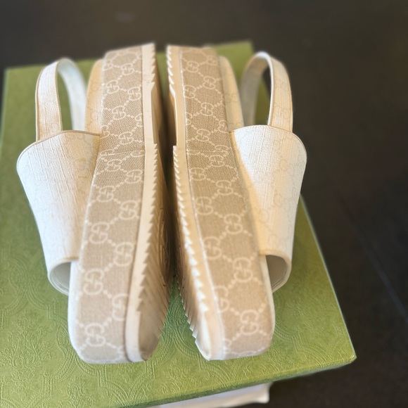 Gucci White/Cream Slingback Platform Sandals Size 42 - Picture 5 of 10